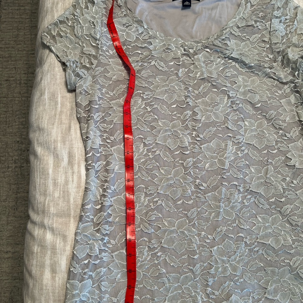 Lace tee - Picture 6 of 6
